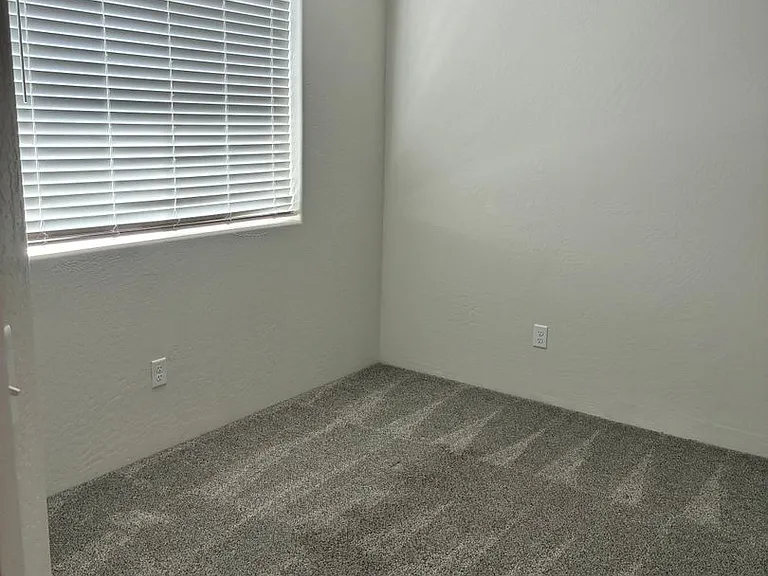 1989 Sky Way — Photo 13