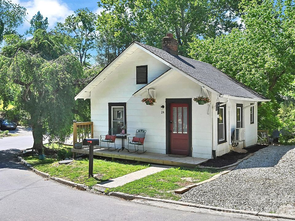 1st image of 24 Chatham Rd