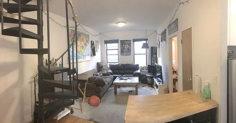 Rented by Dynamik Realty | media 18