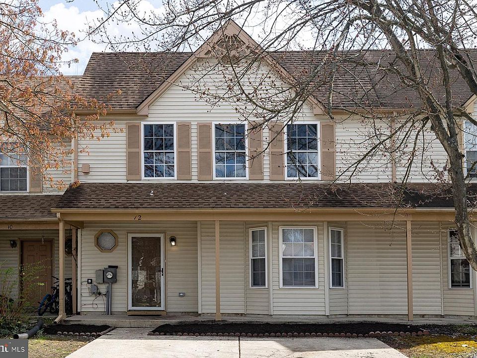 1st image of 12 Summit Ct