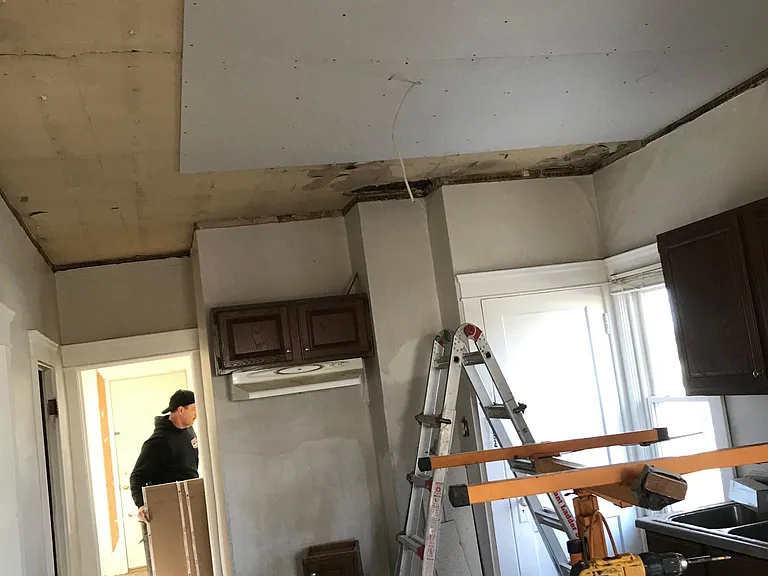 407 Colorado Ave — Photo 5