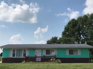 1091 6th St, Carrollton, IL 62016