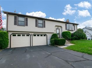 45 Spruceland Rd, Enfield, CT 06082