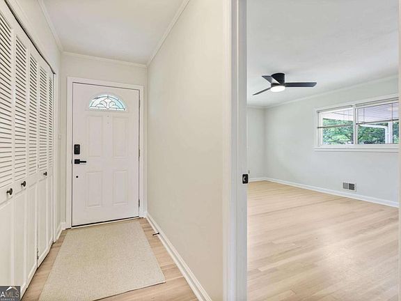 3rd image of 1397 Woodbine St
