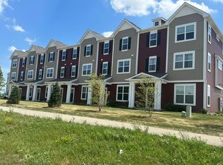 1526 Albany St, Grayslake, IL 60030