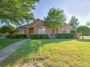 1614 Chaucer Dr, Cleburne, TX 76033
