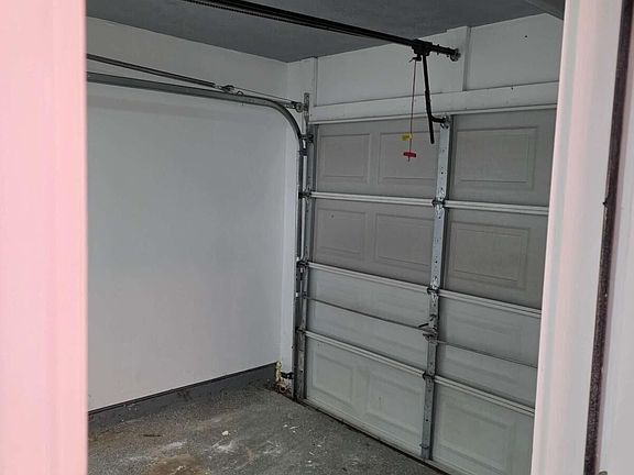 5th image of 4231 Chestnut Lake Ave
