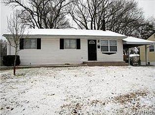 695 Mullanphy Rd, Florissant, MO 63031