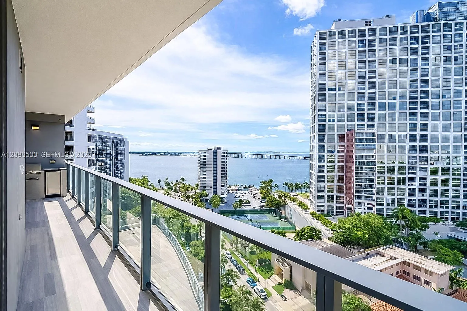 Echo Brickell Condo — Photo 1