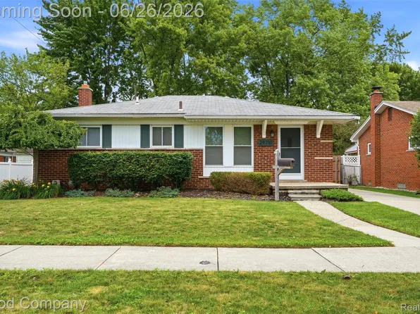 29710 Shackett Ave, Madison Heights, MI 48071