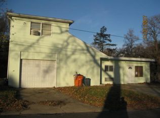 203 S Calhoun St, Sullivan, IL 61951