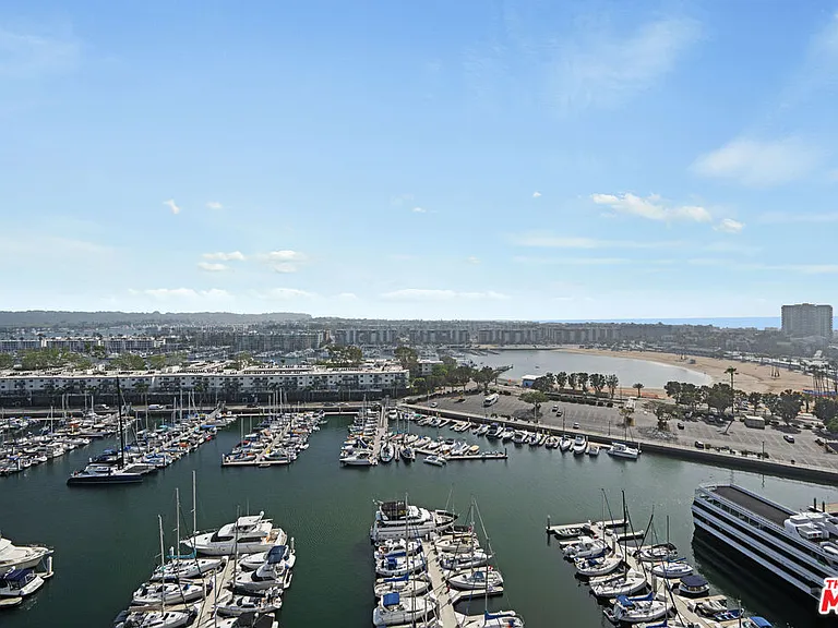 4267 Marina City Dr #Penthouse 4 — Photo 23