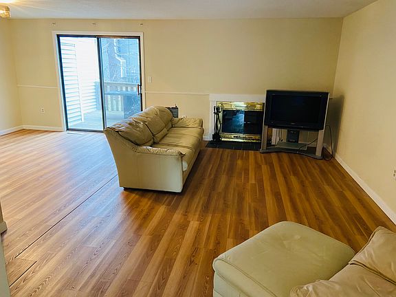5th image of F3 Black Oak Dr
