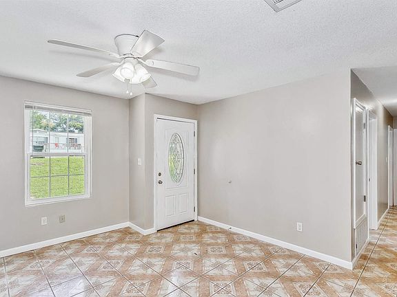 4th image of 6421 Myrtle Hill Ave