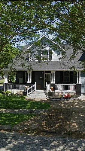 1028 Albert Ave Photo 1