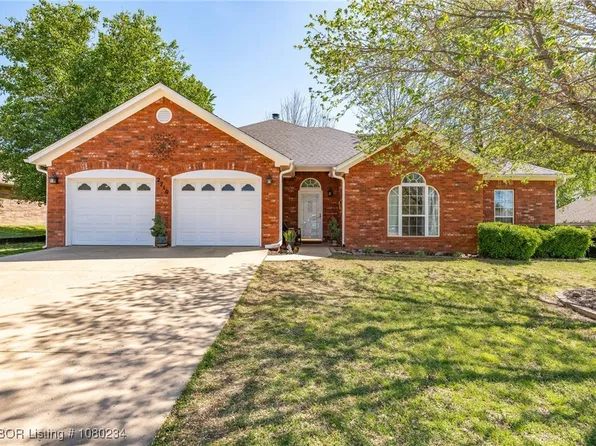 2710 E King Ave, Sallisaw, OK 74955