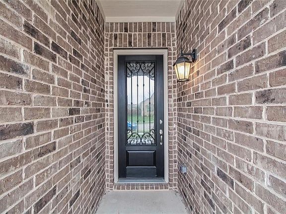 3rd image of 5528 Amphora Ave