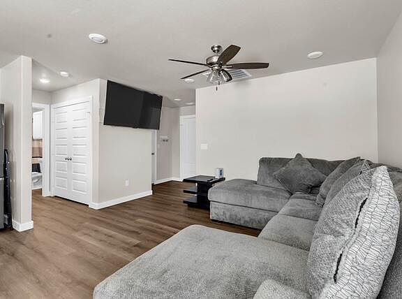 4th image of 5901 Praline St