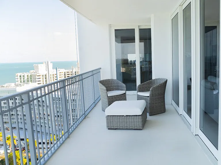881 Ocean Dr #18H — Photo 38