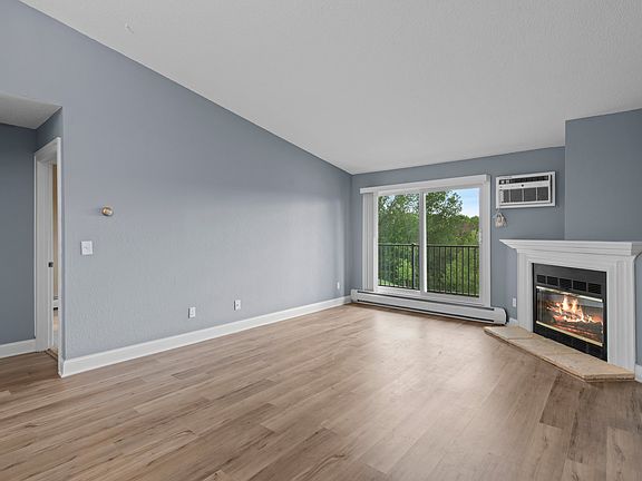 5th image of 3440 Golfview Dr Unit 318