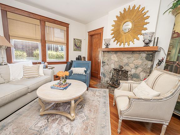 5th image of 13 Pleasant Ridge Ave