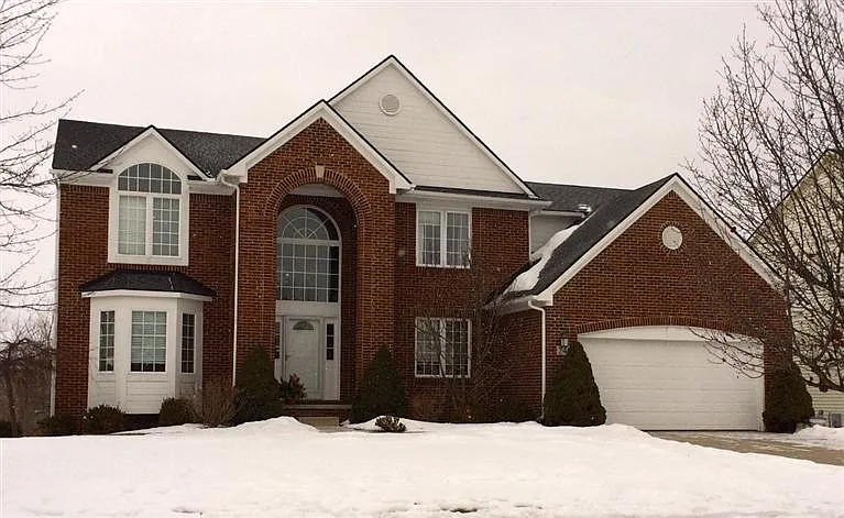 2400 Appleridge Dr photo 1