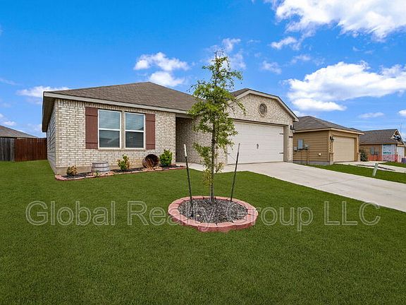 3rd image of 3408 Canyon Rdg