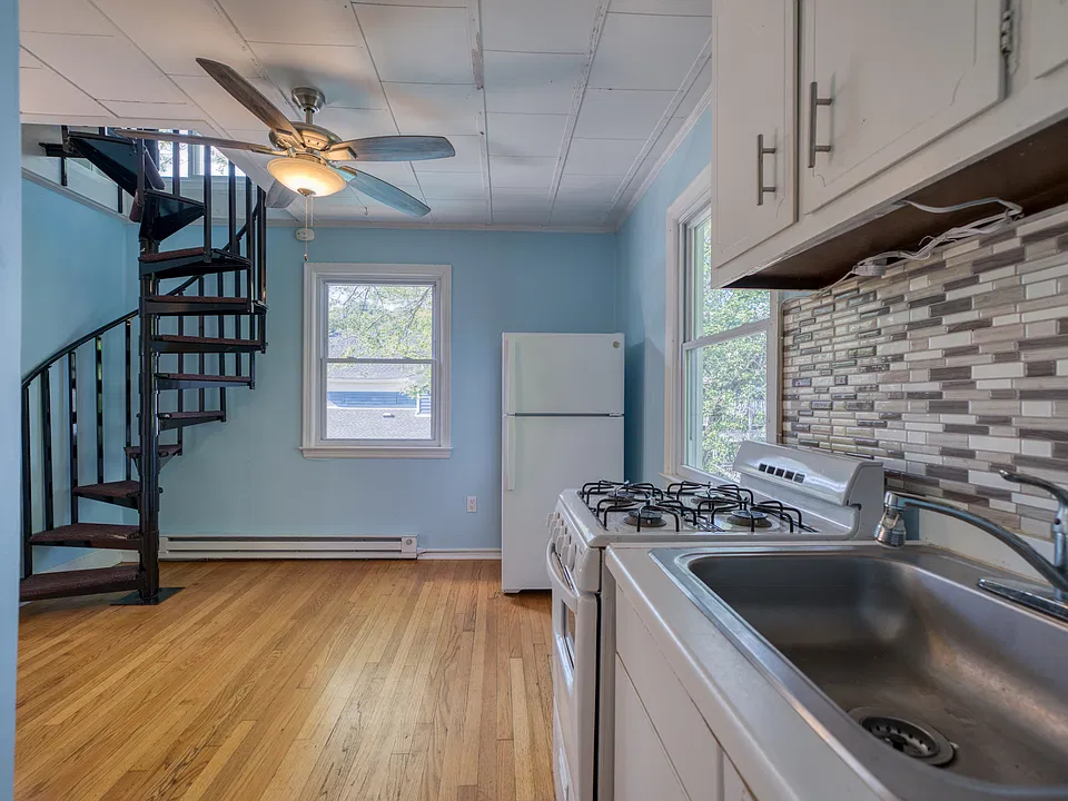 5 Snyder Ave #2A