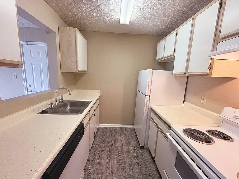 Maple - Kitchen