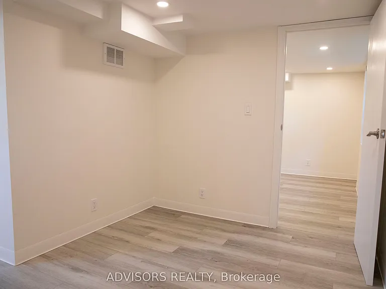 310 W 2nd St #2 — Photo 14