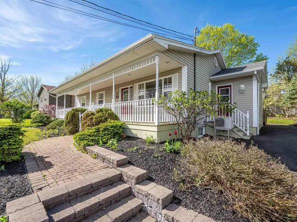 25 Palmeter Dr, West Hants, NS B0P 1L0