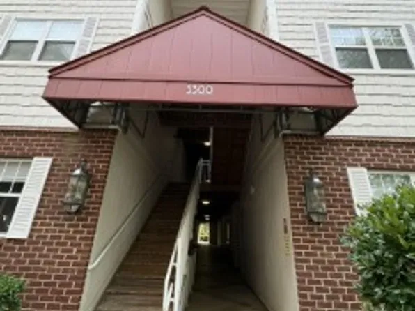 5300 Warminster Dr, Virginia Beach, VA