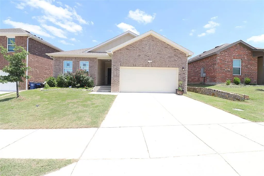 4 bed, 1884 sqft, $2,100 — Photo 1