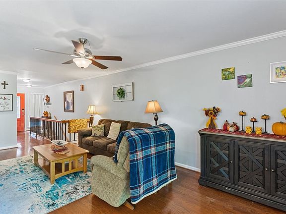 4th image of 45 Britten Cir