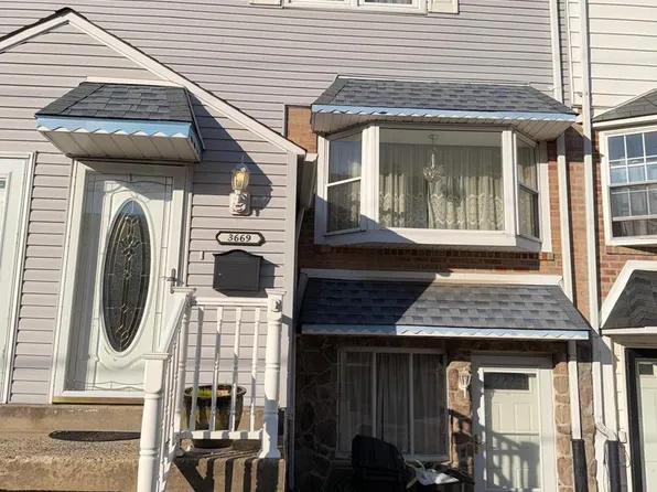 3669 N Hereford Ln, Philadelphia, PA 19114