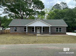 22586 Circle Dr, Robertsdale, AL 36567
