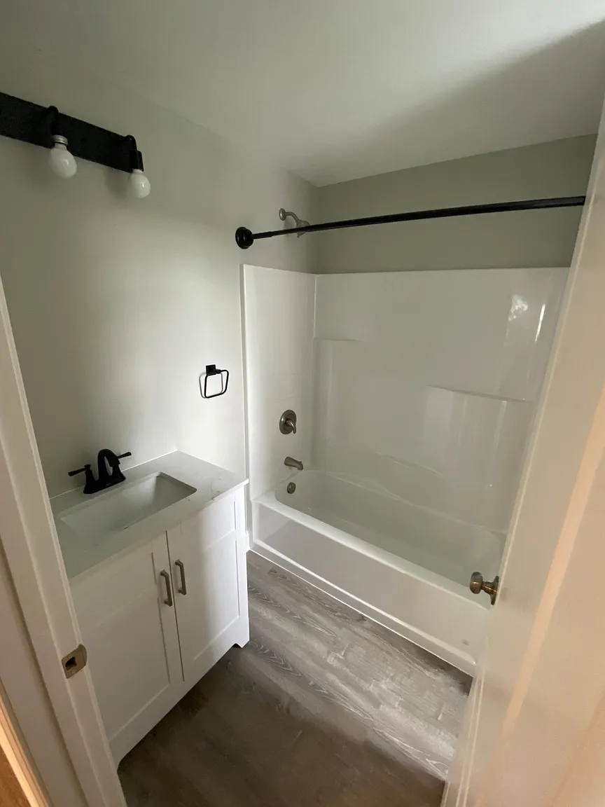 117 Bennington St photo 1