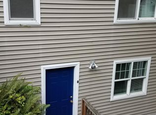 5206 22nd Ave NE APT B, Seattle, WA 98105