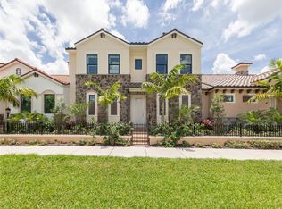 922 E Venice Ave, Venice, FL 34285