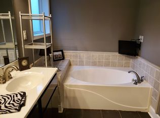 648 Lewis Rd, Deatsville, AL 36022