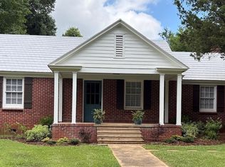 127 Meadow Ln, Trussville, AL 35173