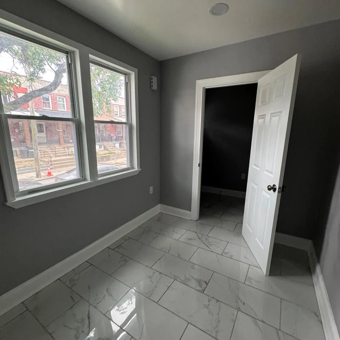 3 bed, 1.0 bath, 960 sqft, $1,800 — Photo 4