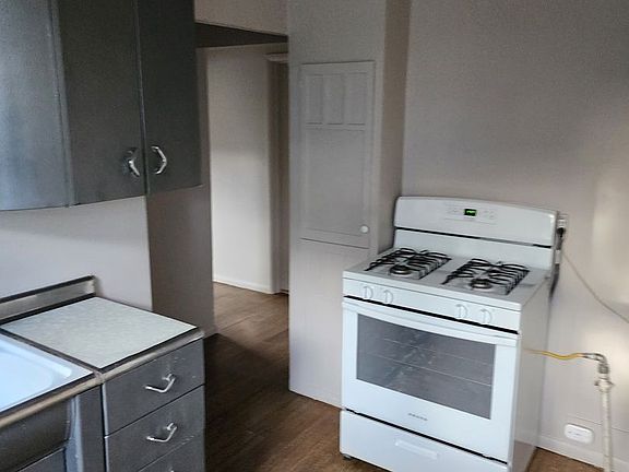 4th image of 521 8th Ave S
