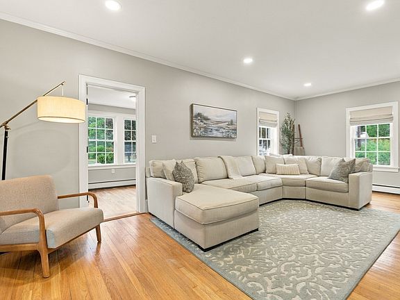 4th image of 6 Morse Rd