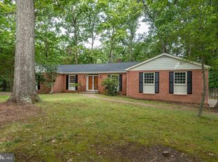 3241 Riverview Dr, Triangle, VA 22172