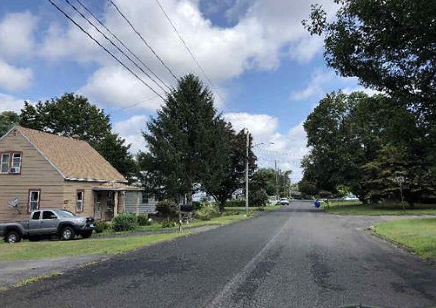 2nd image of 67 Crown Street Ext