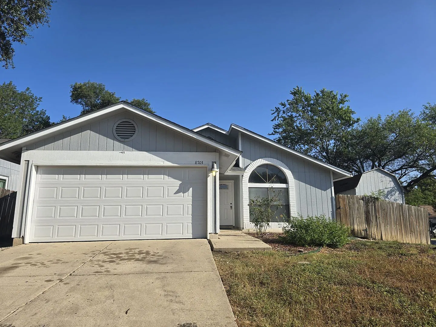 8703 Ridge Moon Dr — Photo 1