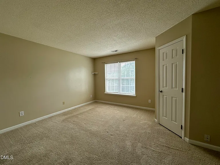 312 Commons Dr — Photo 12