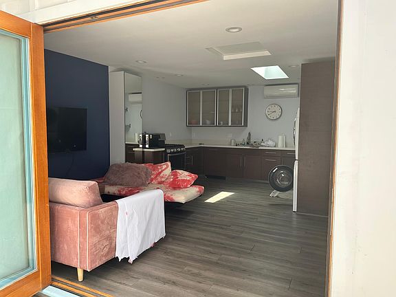 4th image of 11120 Braddock Dr #11120A