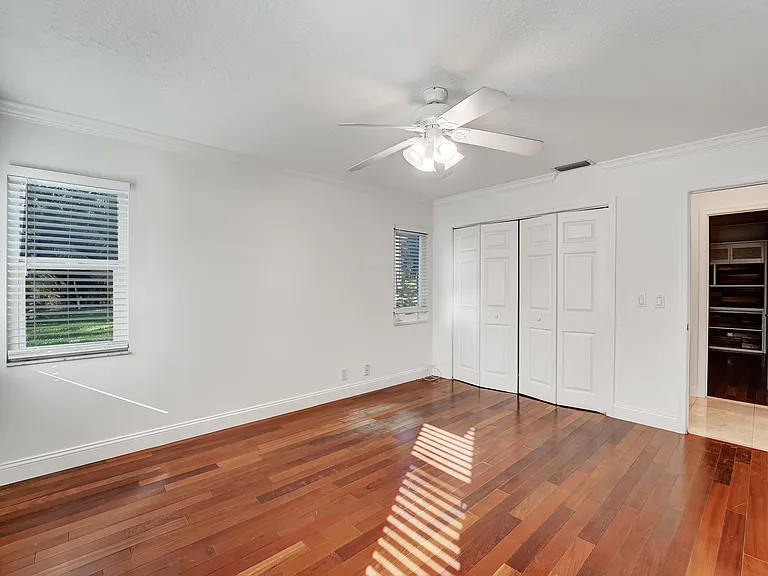 1375 NW 16th St — Photo 21